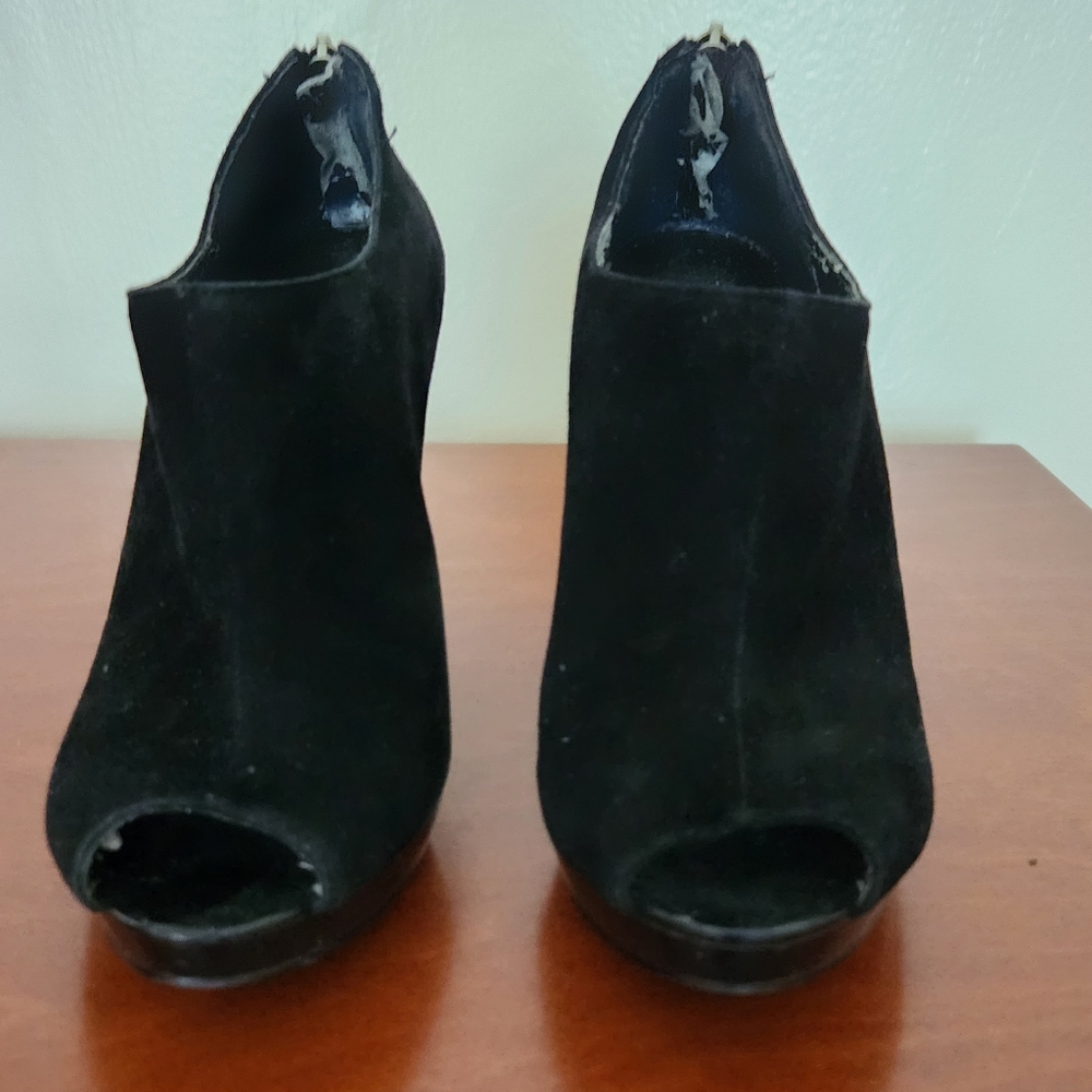 Nine West Black Peep Toe Heels